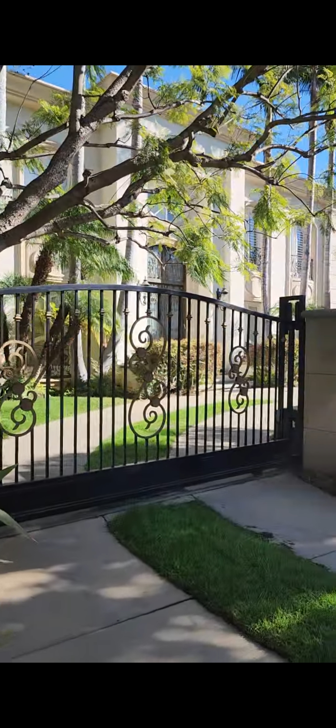 Luxury Estate Iron Gate