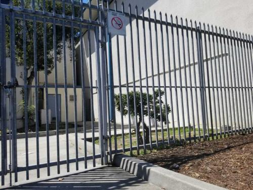 Iron-Fence-Roll-up-Doors-Folding-gates-001-15